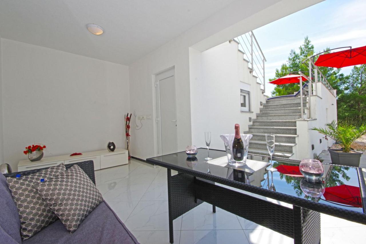 Villa Inis Makarská Exteriér fotografie