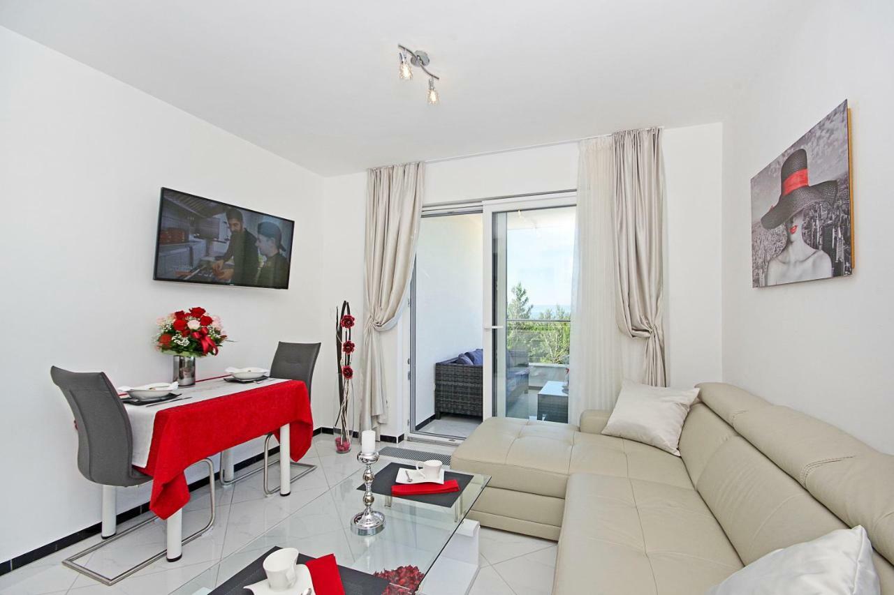 Villa Inis Makarská Exteriér fotografie