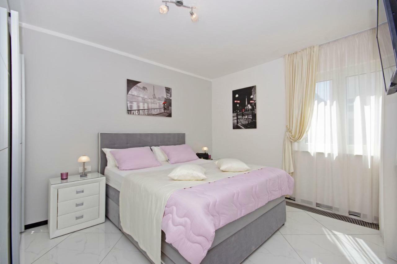 Villa Inis Makarská Exteriér fotografie