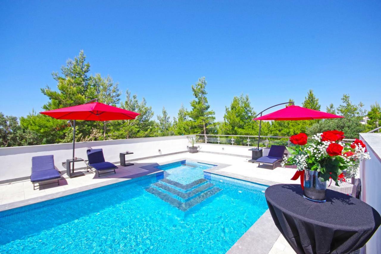 Villa Inis Makarská Exteriér fotografie