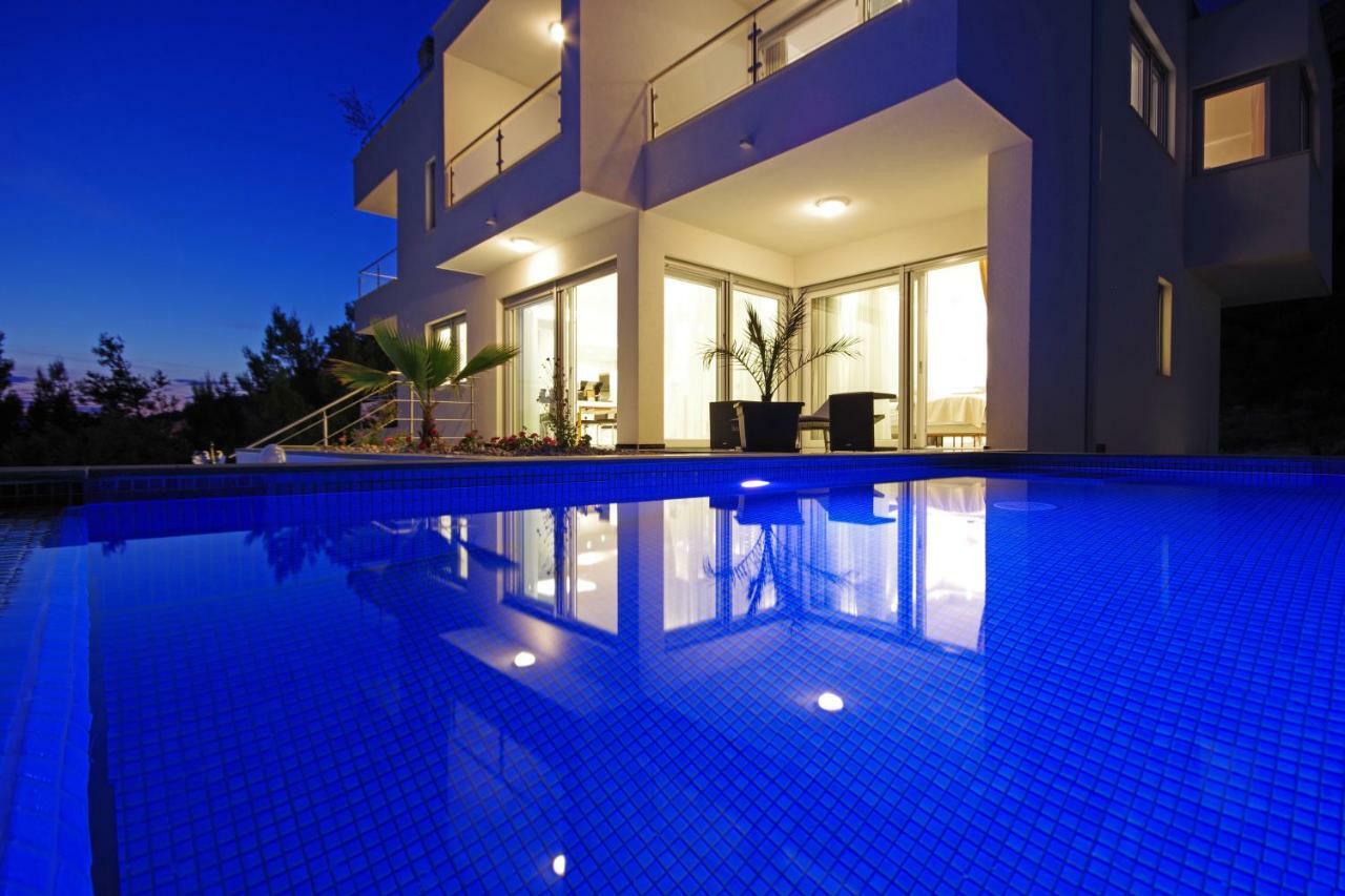 Villa Inis Makarská Exteriér fotografie